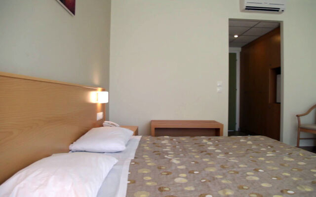 Hotel Niriides Beach