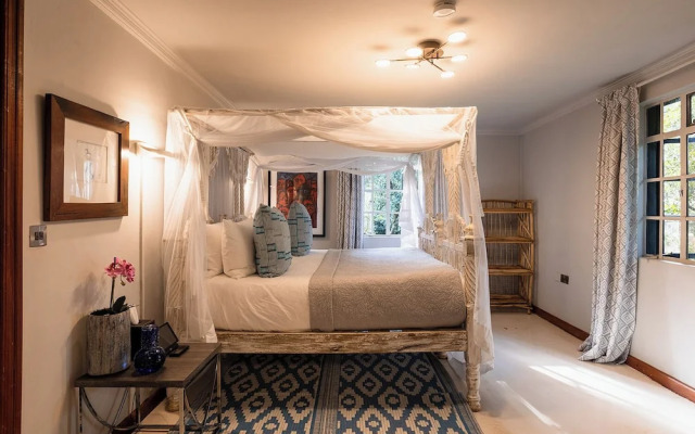 Hemingways Eden Residence