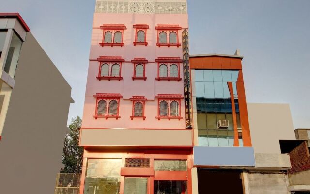 OYO 44366 Webmienz Hotel