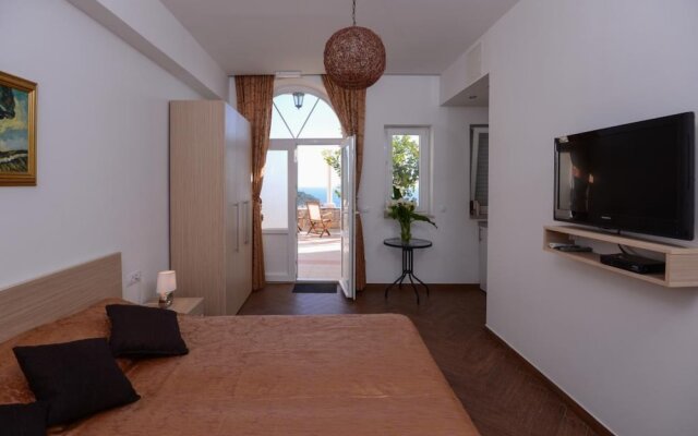 Ploce Apartments- Adults only