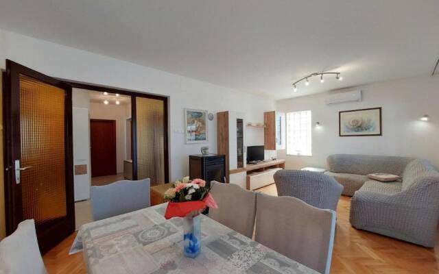 Fab - Spacious Terrace - A1