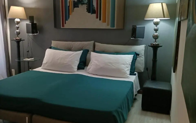 Spanish Steps bedroom
