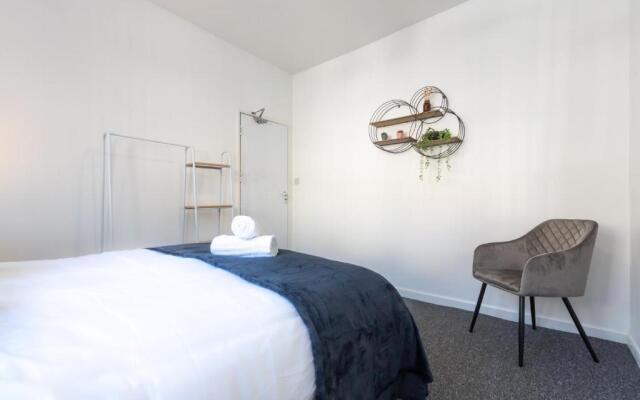 Tanzanite - 5 Bedroom House / Sleeps 10