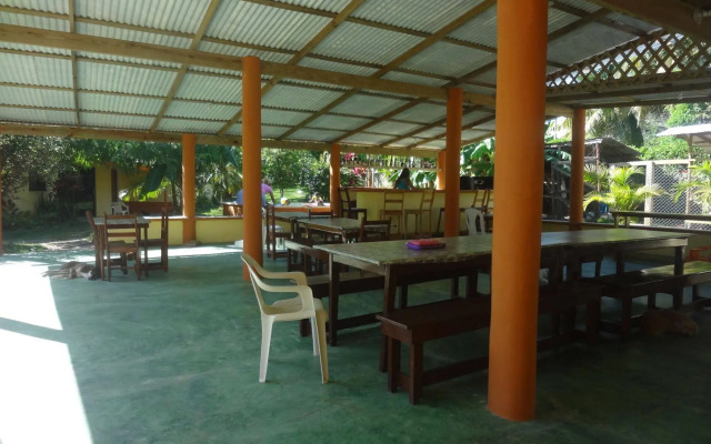 Gipsy Ranch Rooms - Hostel