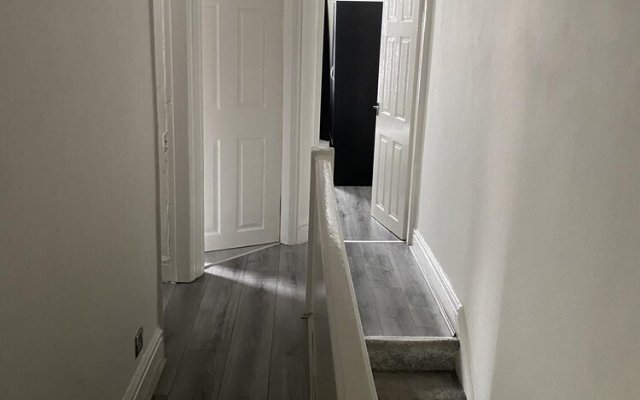 Impeccable 2-bed House in Liverpool