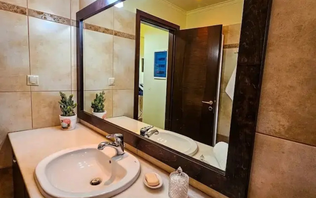 Villa Aitheras With sea Views and Garden