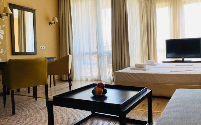 ROYAL BEACH private apartment