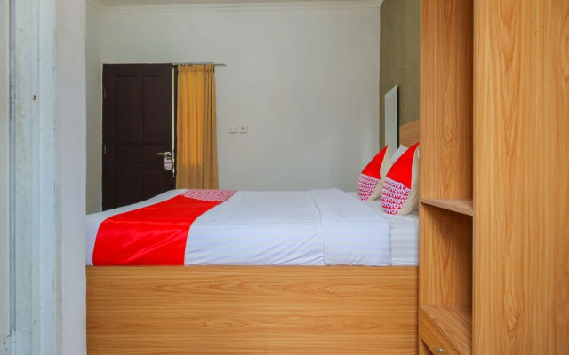 OYO 91855 Big Hotel Kendari