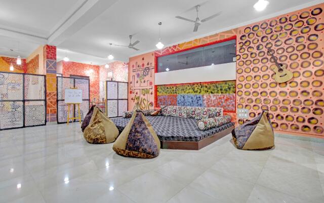 OYO 84461 Shaani Guest House
