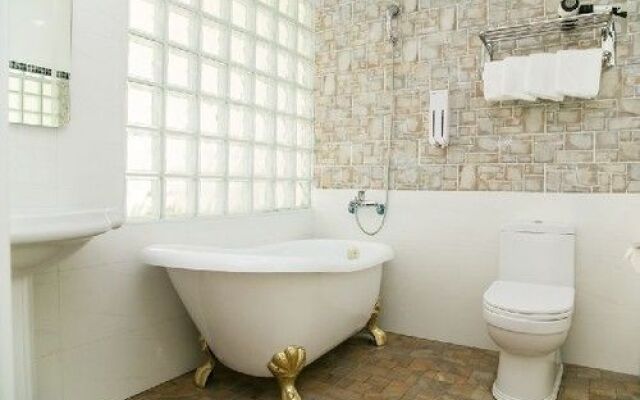 Green Light Nanping Hall 2