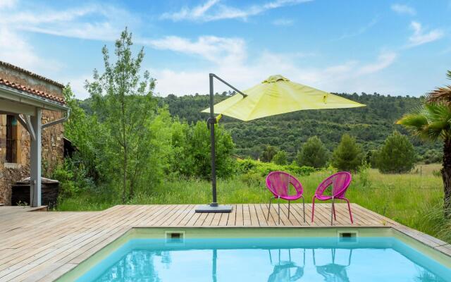 Tranquil holiday home in Cébazan with private pool