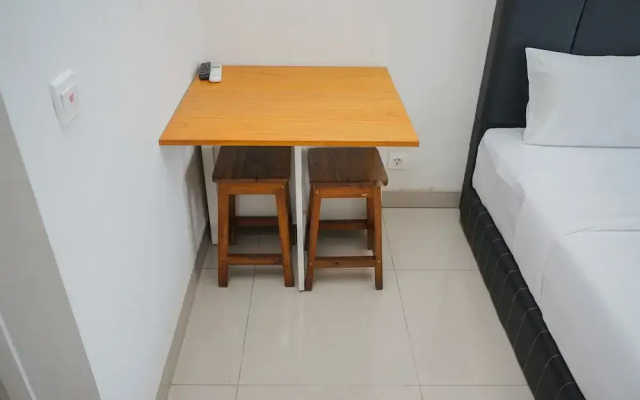 Nice And Cozy Studio At Parkland Avenue Apartment