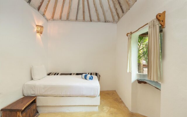 Yaxchen Tulum Cabañas & Cenote