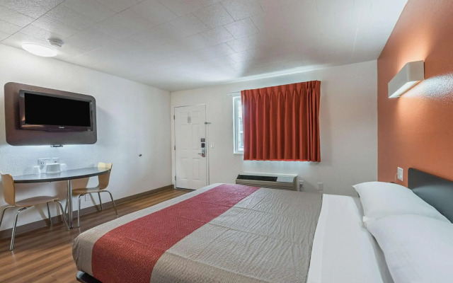 Motel 6 Fallon, NV