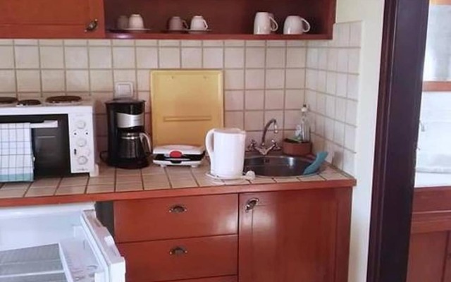 Group Accomodation, Heliopetra Studios And Houses