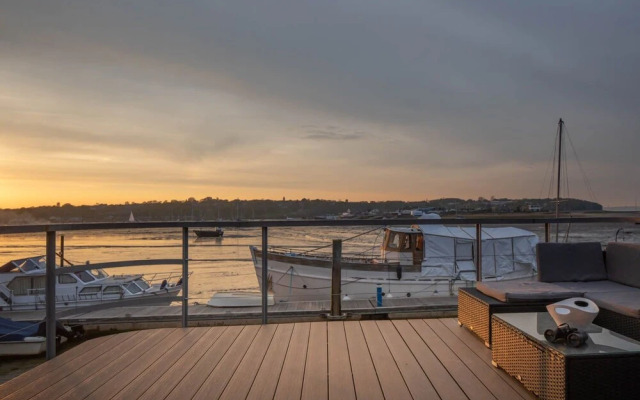 Houseboat Eleuthera