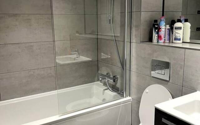 2-bed Luxury Apartment in Birmingham City Center