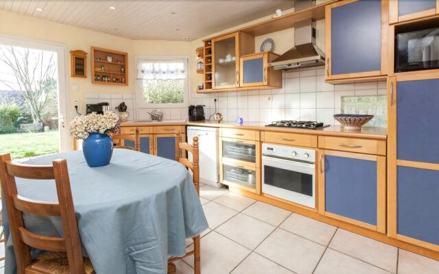 La Haute Ville au Roux