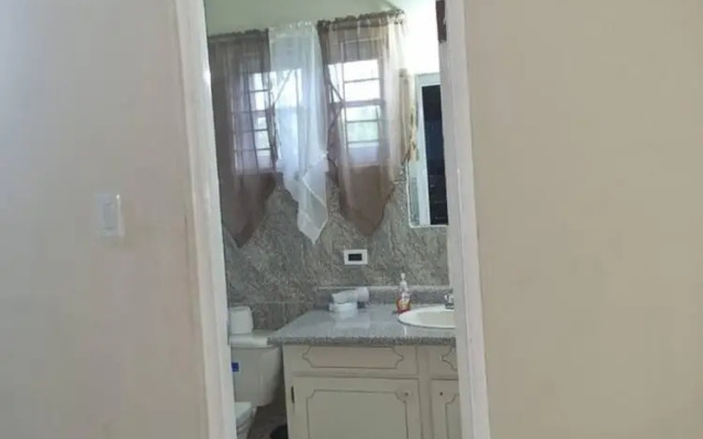 Stunning 3-bedroom House in Ocho Rios Upton