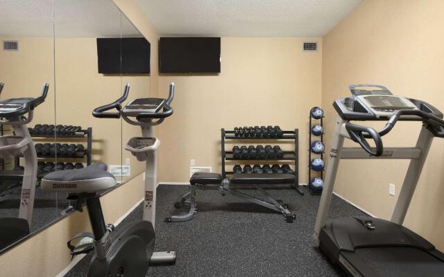 Spark by Hilton Woodstock