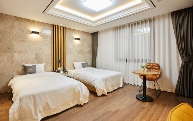 Noble Stay Hotel