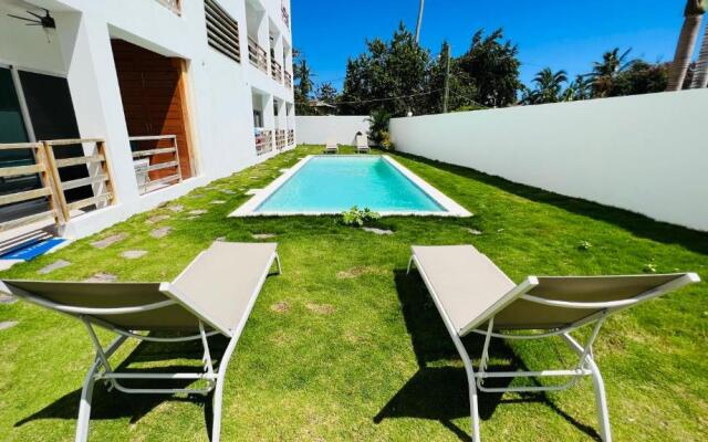 Private Rooftop Patio 2 Bedroom Apartment