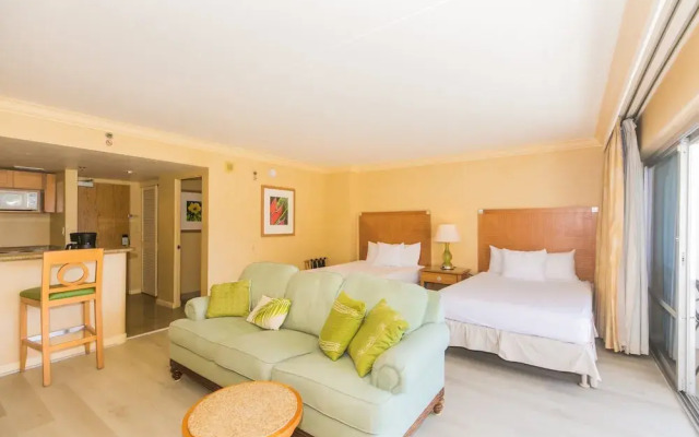 Spacious One Bedroom Harbor View Condos at Ilikai Marina With Private Balcony