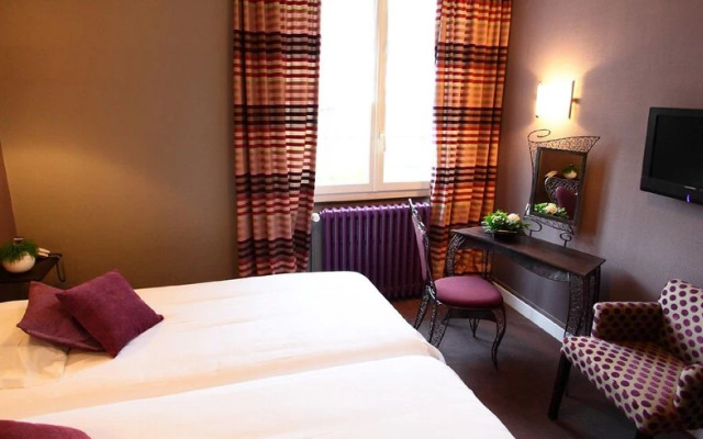 Hostellerie De La Riviere