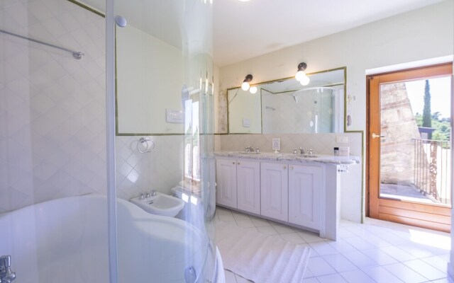 Villa Faccioli Oleandro With Shared Pool