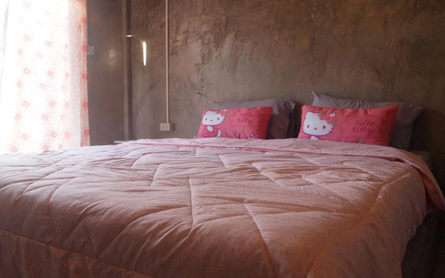 Maesai Holic Lodge