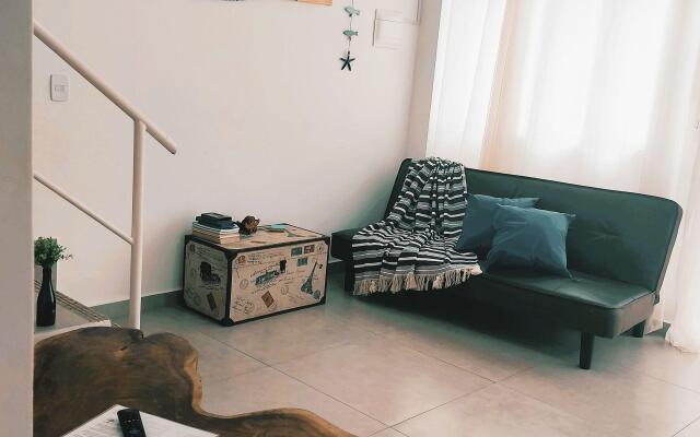 2 suítes c/ Ar, Piscina, Churrasqueira, 500mt Mar