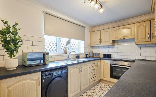 Host Stay Joffre Avenue