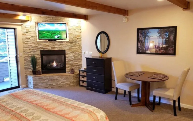 Lakeland Village #105