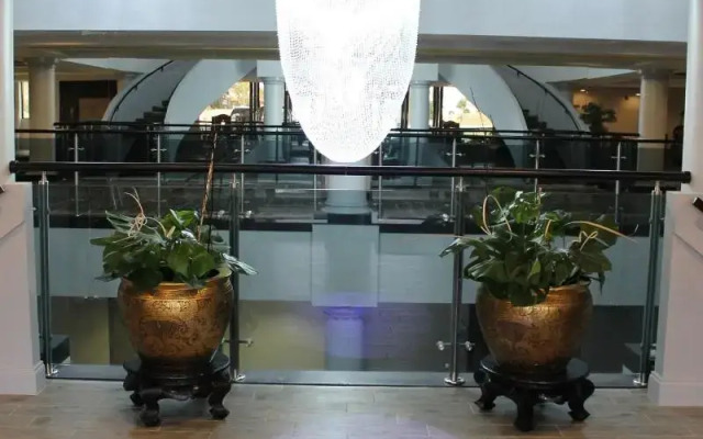 Regalia Hotel & Conference Center