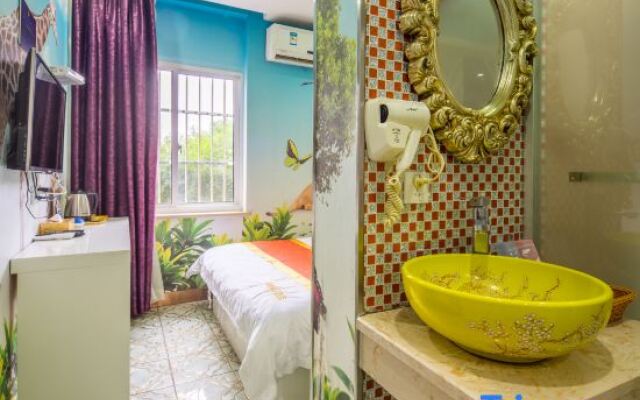 Zhuojia Holiday Hotel (Hangzhou East Railway Station Shaw Hospital)