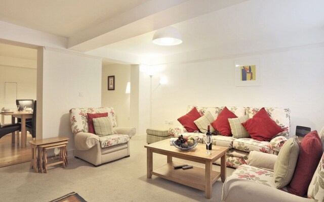 Stylish Holiday Home in Snape With Garden