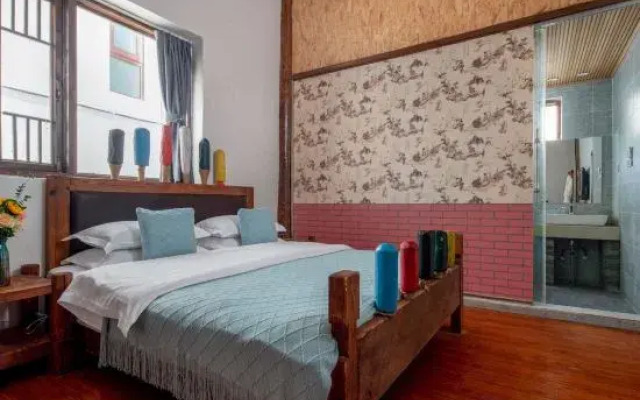 Huayiran Friends and Duxing Custom Homestay