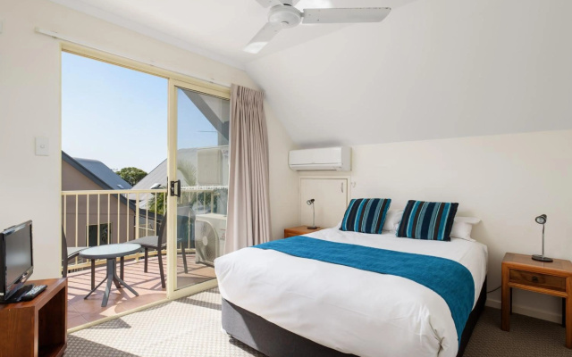 Rainbow Getaway Holiday Apartments – Guest Rooms – Rainbow Beach