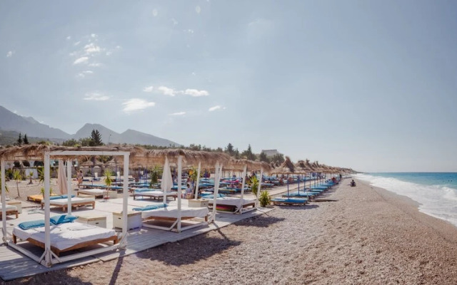 Drymades Inn Resort