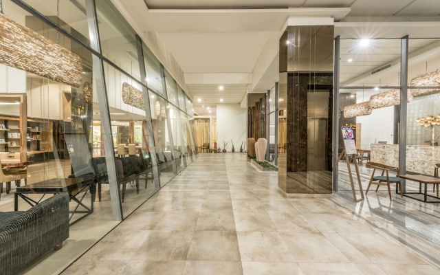 Grande Valore Hotel & Serviced-Apartment – Lobby – Cikarang