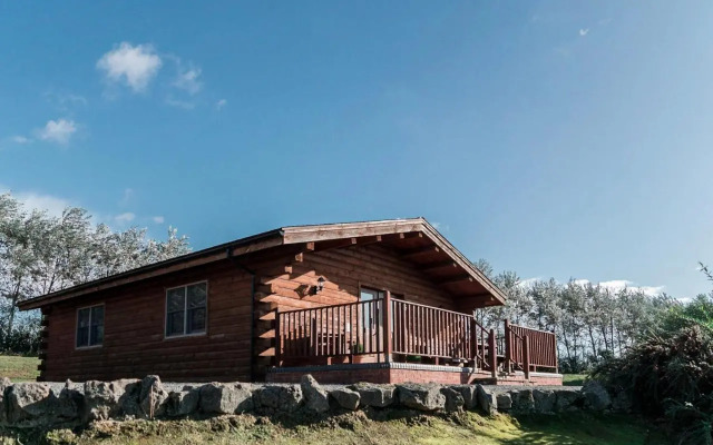 No. 6 Lake View Lodges