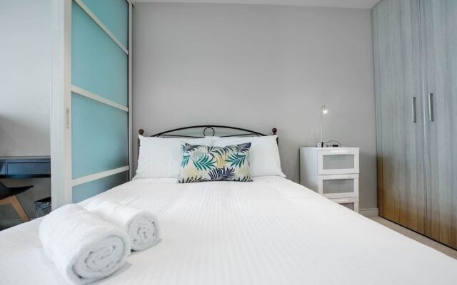 Cozy 1 Bedroom In Melbourne Great View