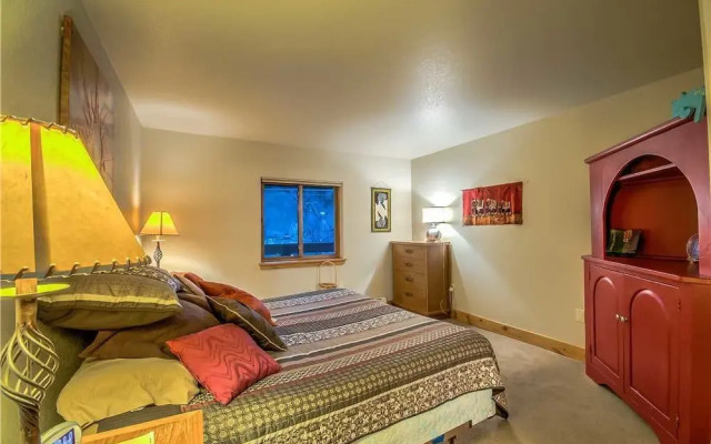 Residences at Old Town by Retreatia