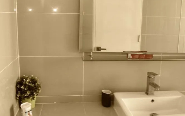 Pinebox Mirage by the Lake