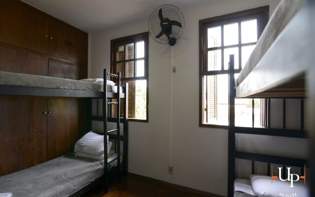 H2UP- Universidade Pampulha Hostel