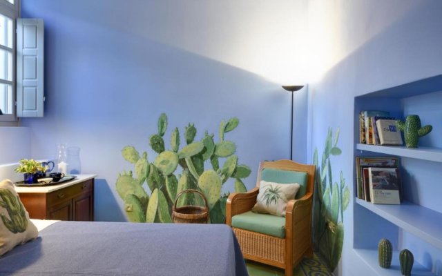 Cactus Art Apartments