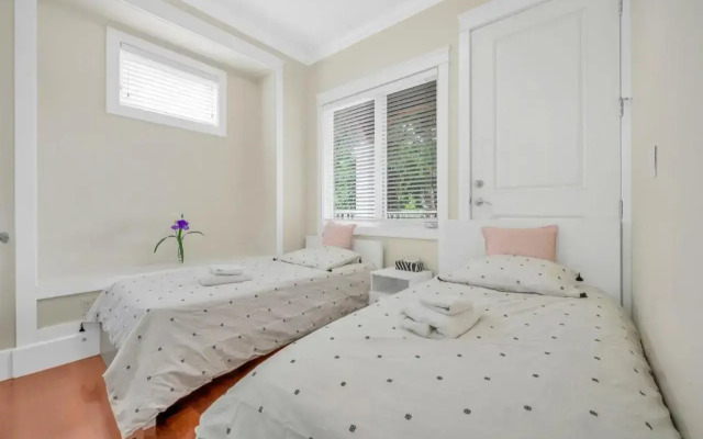 Oakridge Home