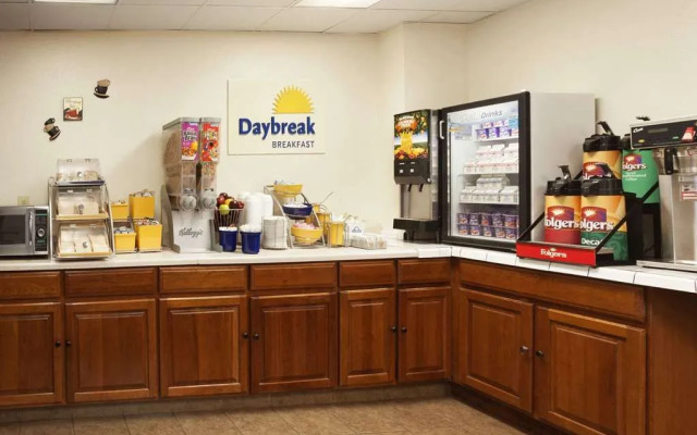 Days Inn By Wyndham Alexandria