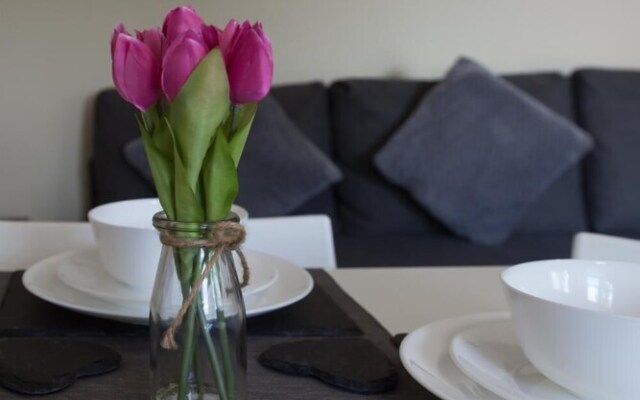 1 Willows Apartment