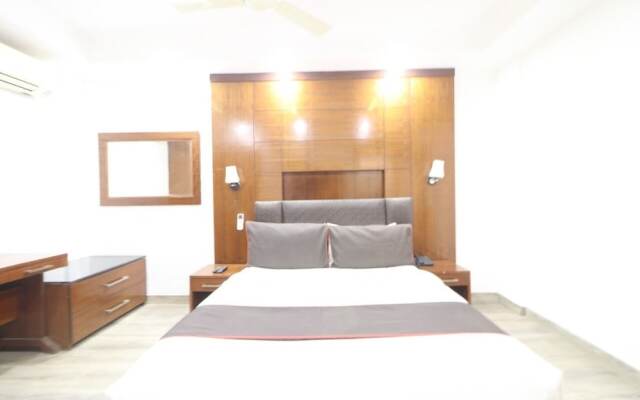 GoldRoom